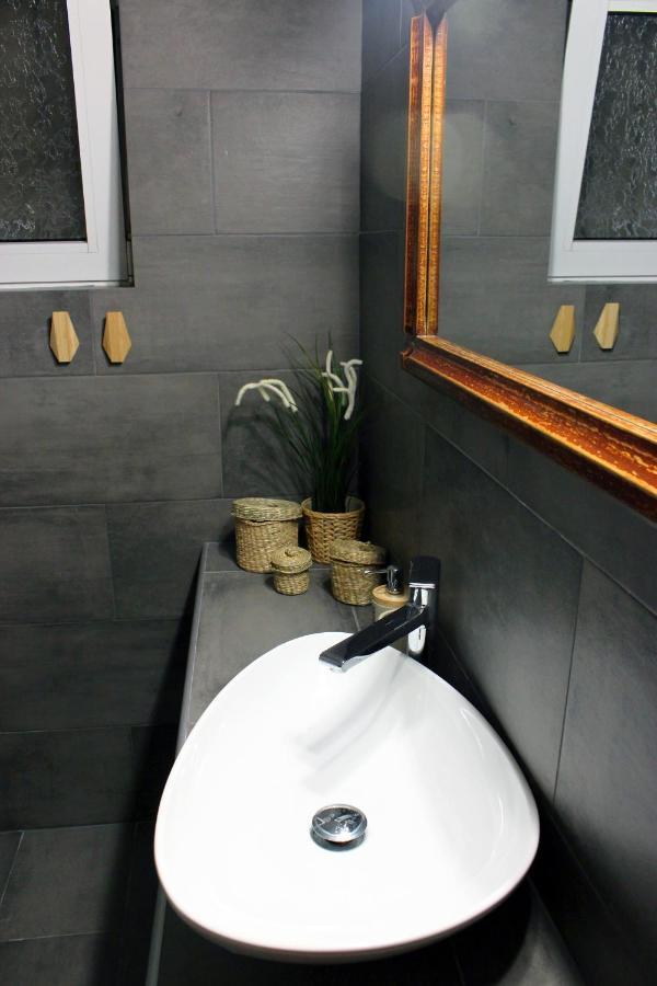 Homel Rocks -Elegant Apt 2Bd -Amazing Garden View Kalampáka Ngoại thất bức ảnh