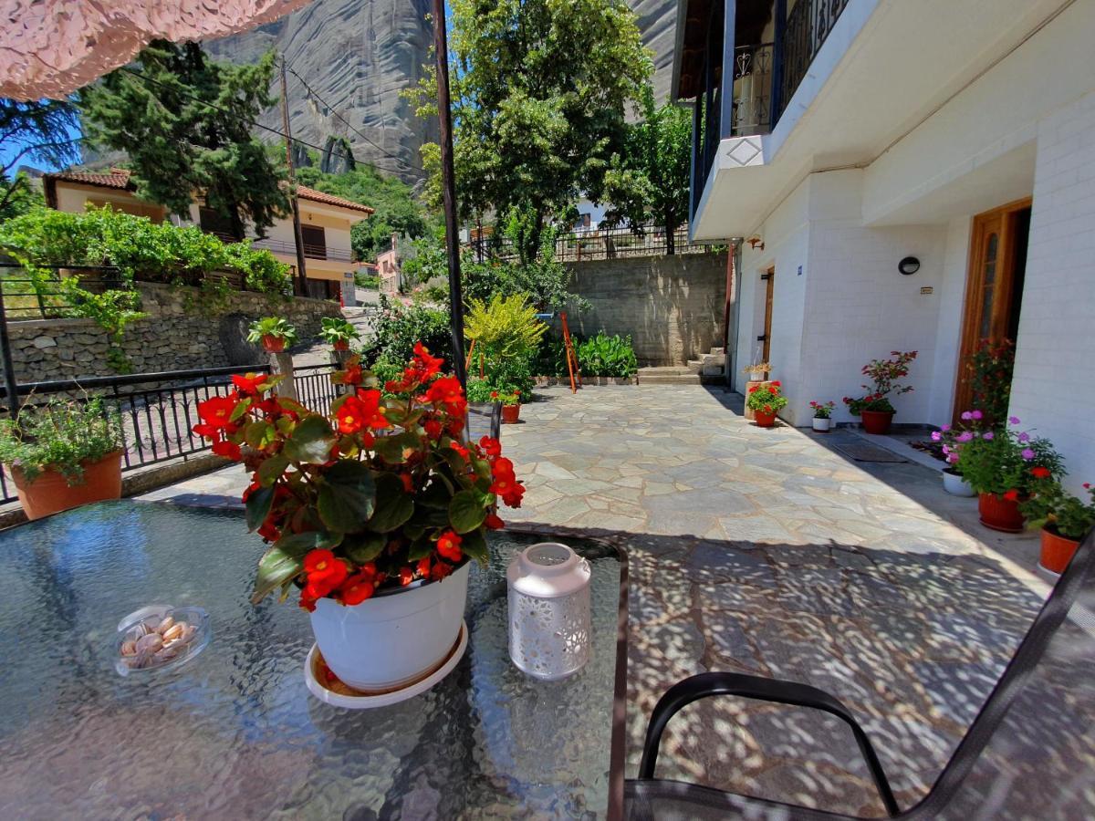Homel Rocks -Elegant Apt 2Bd -Amazing Garden View Kalampáka Ngoại thất bức ảnh