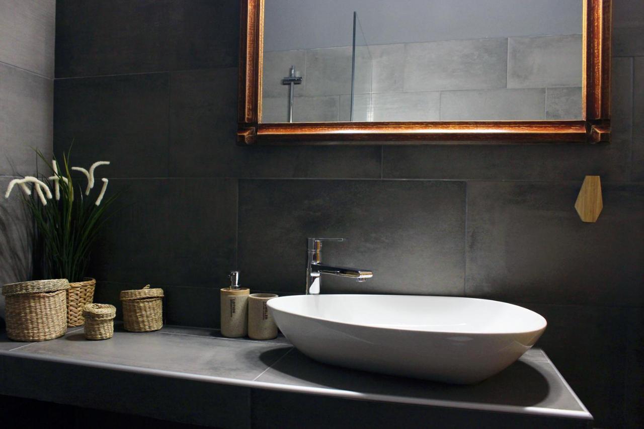Homel Rocks -Elegant Apt 2Bd -Amazing Garden View Kalampáka Ngoại thất bức ảnh